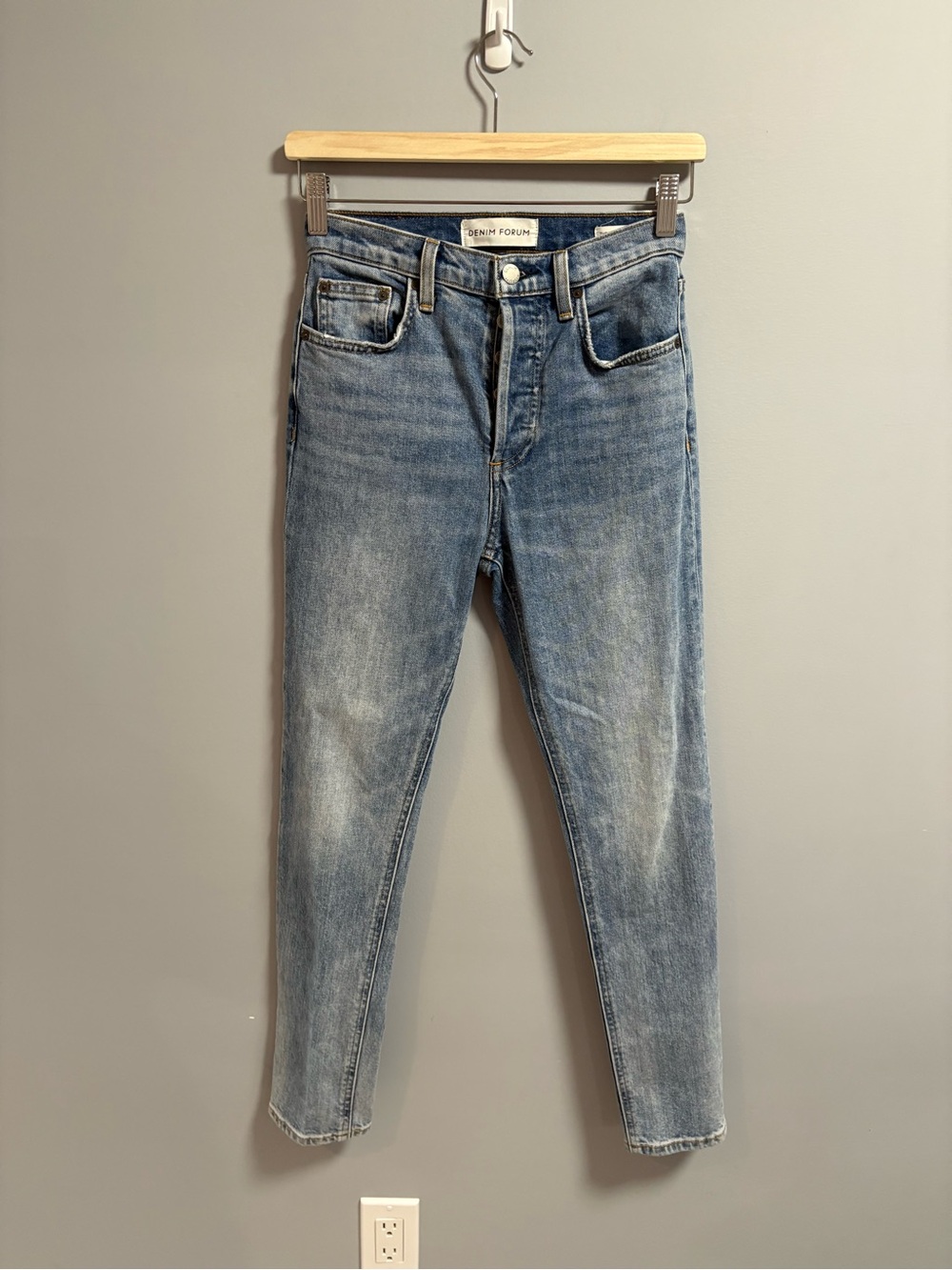 Aritzia - Denim Forum The Yoko High Rise Slim Jeans